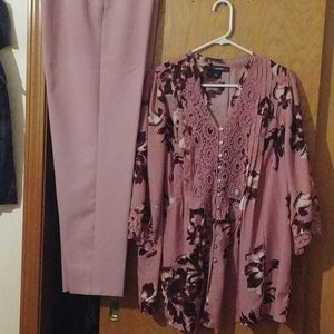 Roamans outfit size 16W.